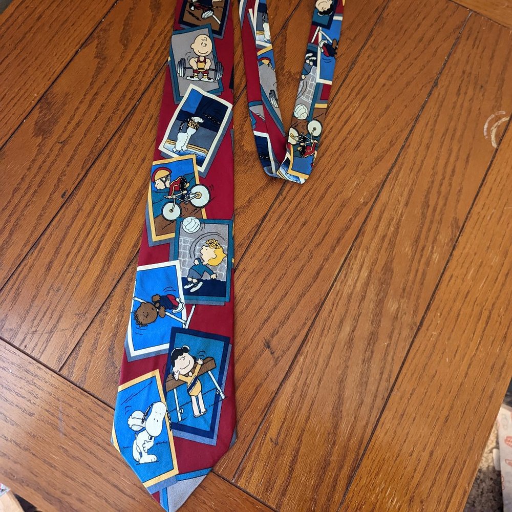 Peanuts The Games of Life 100% Silk Tie United Feature Syndicate Made in USA